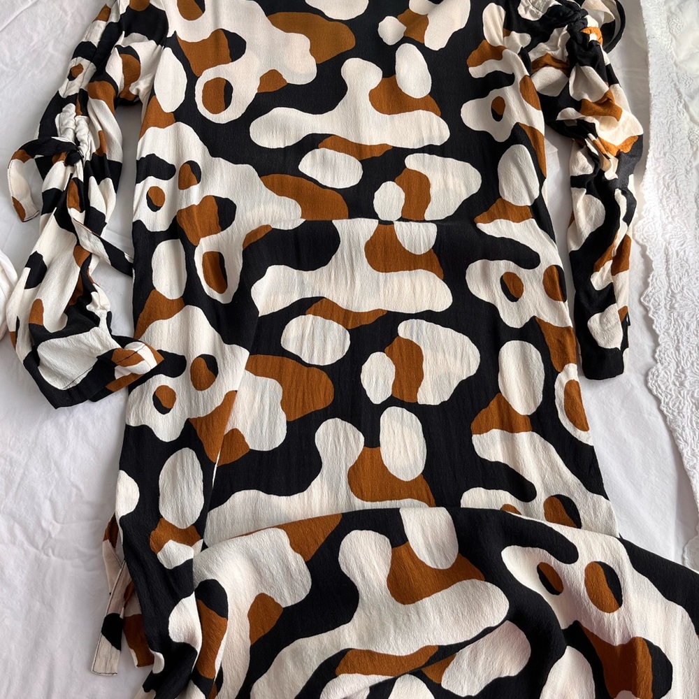 Marimekko Women's Paulina dress size 38- Black, White, Brown Abstract Design - Picture 3 of 8